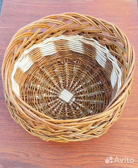 Корзина плетеная