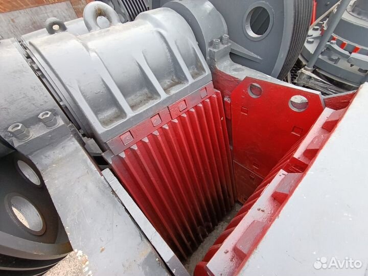 Щековая дробилка PE 600x900