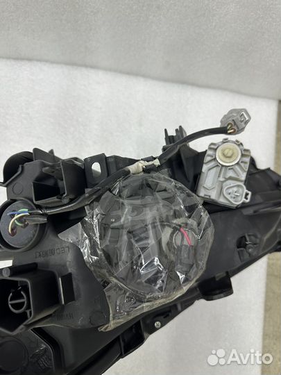 Фара правая lexus nx