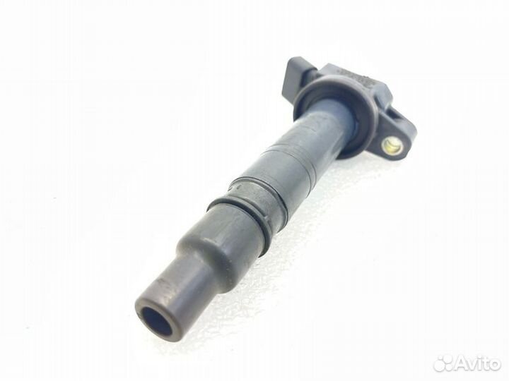 Катушка зажигания Toyota Voxy AZR60G 2.0 1azfse