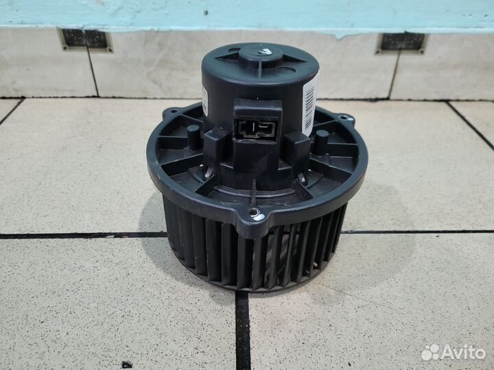 Моторчик печки Kia Cerato 1