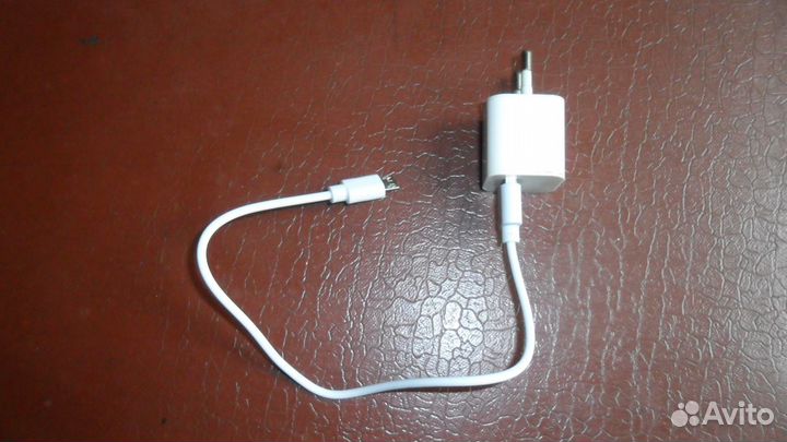 Зарядки к телефоном, чехлы