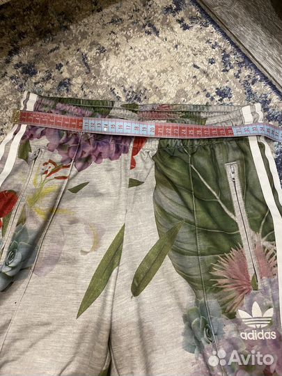 Спортивный костюм adidas 40-42
