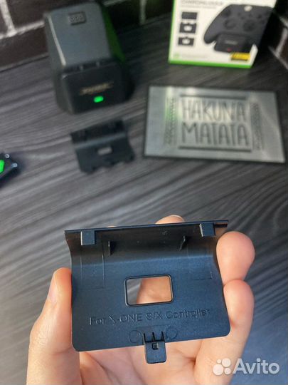Зарядная станция для геймпадов Xbox