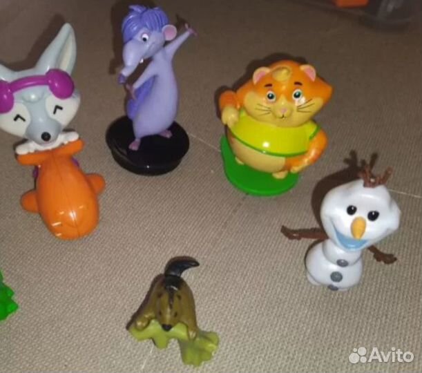 Игрушки: фигурки, конструкторы, боулинг