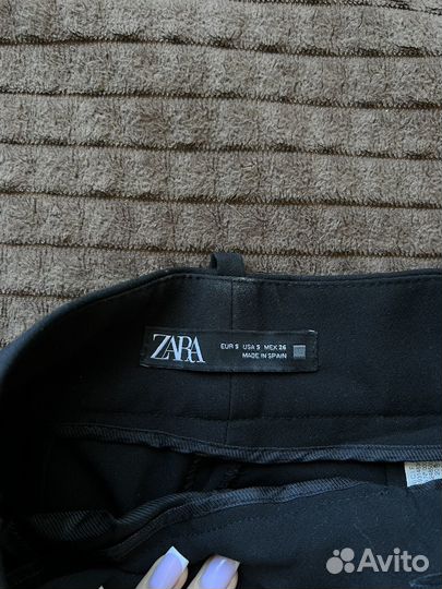 Брюки Zara черные с высокой посадкой