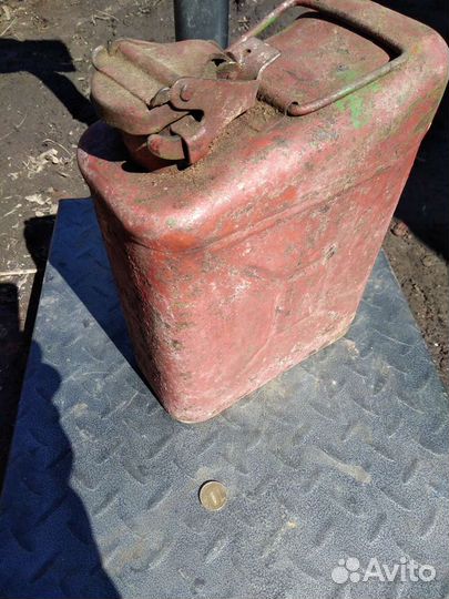 Канистра старинная