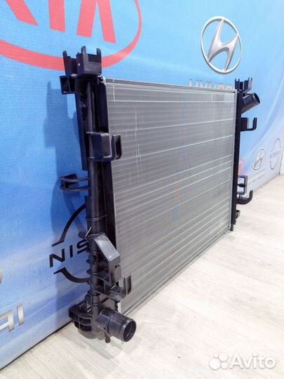 Радиатор охлаждения двигателя основной Renault log