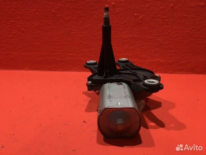 Моторчик стеклоочистителя задний Nissan Primera