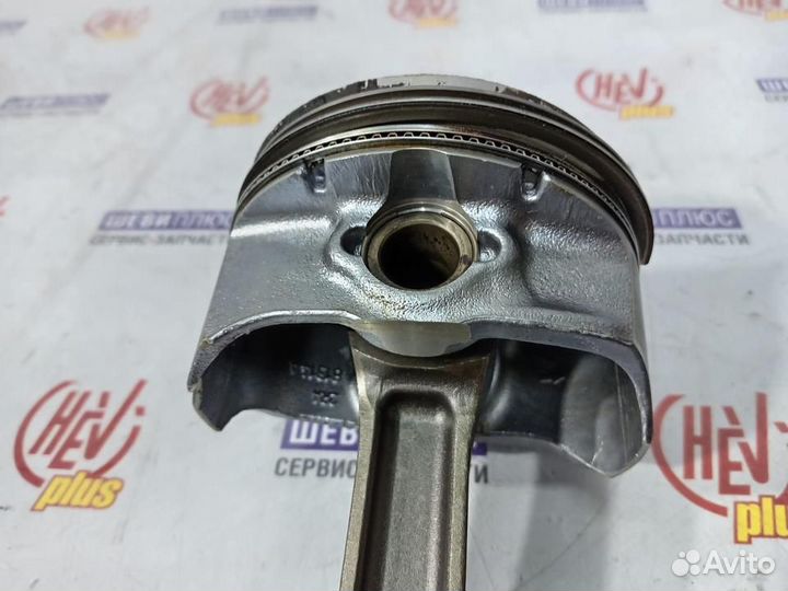 Поршень левый левый Cadillac Escalade