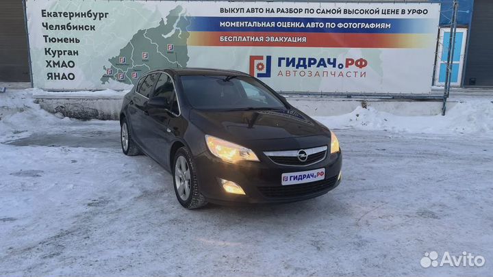 Патрубок воздушного фильтра Opel Astra (J) 1325458