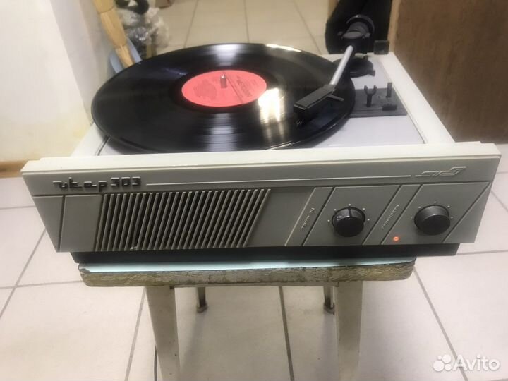 Электрофон Икар 303