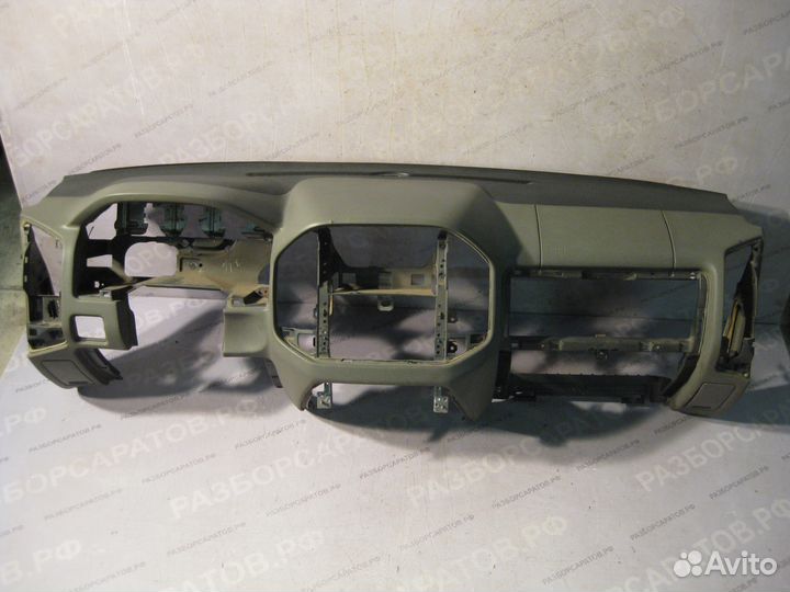 Панель приборов (торпедо) Мицубиши Паджеро 3