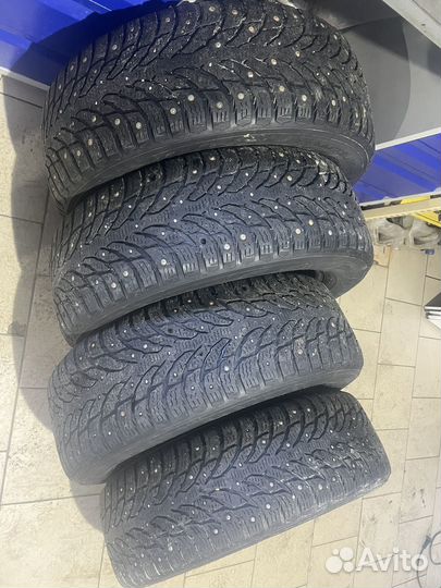 Nokian Tyres Hakkapeliitta 9 SUV 235/60 R18