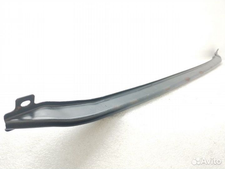 Усилитель бампера передний Volkswagen Golf 6 1.4