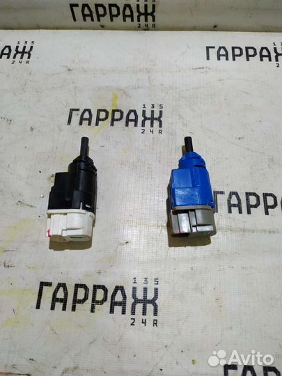 Датчик педали сцепления Renault sandero stepway 2