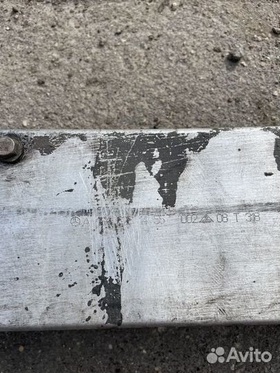 Усилитель переднего бампера Мерседес Мл-164