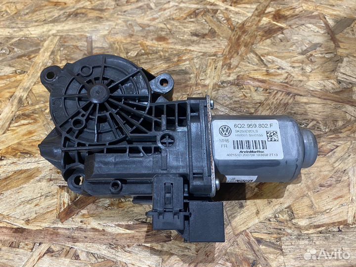 Моторчик стеклоподъемника Skoda Fabia 2 05-10