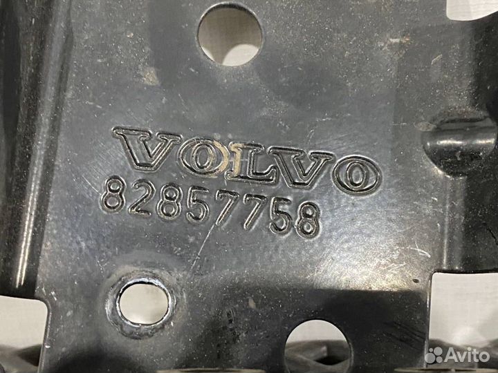 Кронштейн (крепление) Volvo FH4 82857758