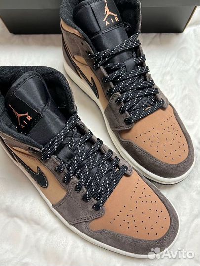 Nike Air Jordan 1 Mid Dark Chocolate