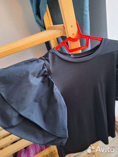 Футболка с рукавами крылышками