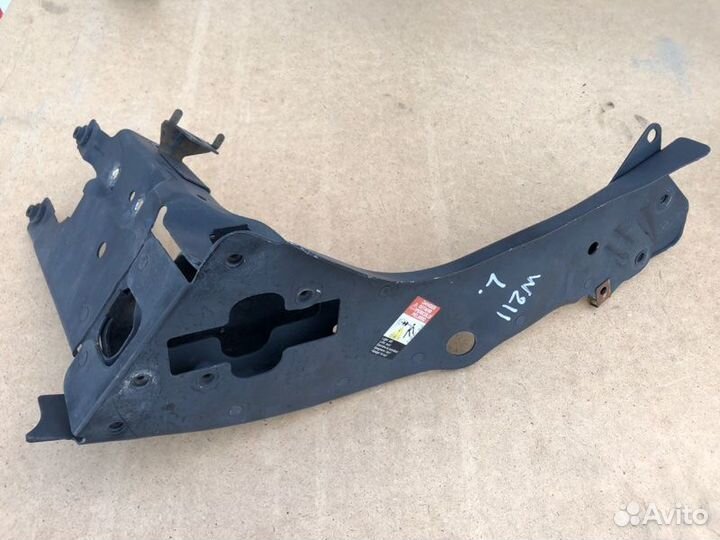 Телевизор Mercedes E-Class W211 112.913 2004