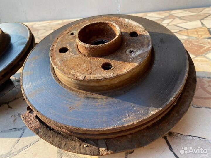 Кулак поворотный Renault Symbol седан 1.4 (K7J700)