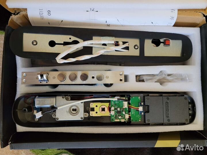 Умный дверной замок