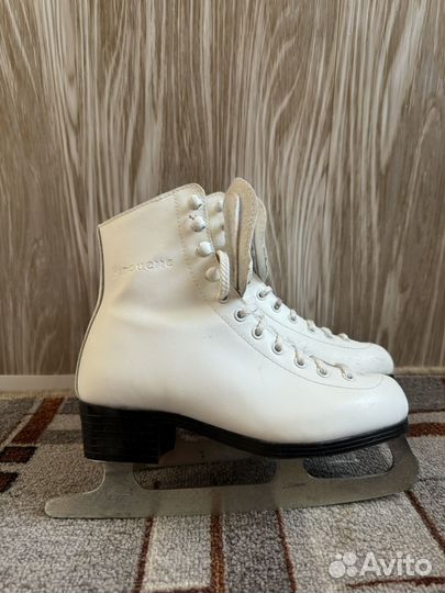 Коньки фигурные SK CCM Pirouette SR