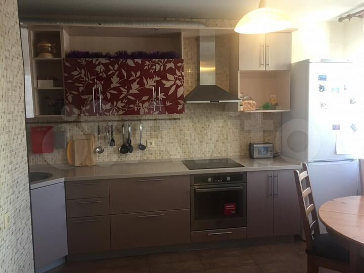 3-к. квартира, 82 м², 6/17 эт.