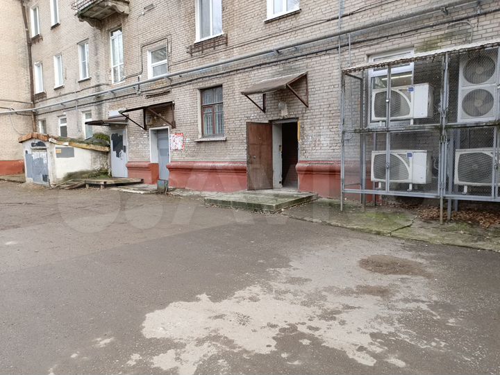 Складское помещение в подвале жилого дома 231 м²