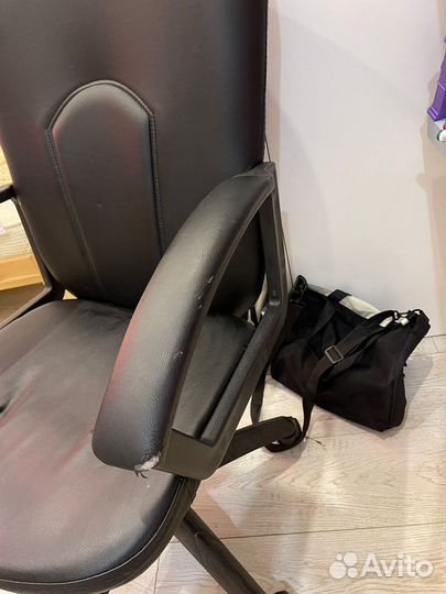 Компьютерное кресло офисное кожаное