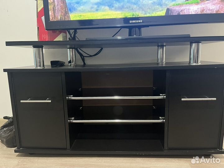 Тумба под телевизор