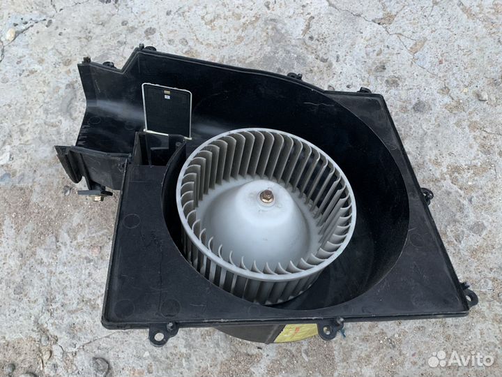 Моторчик печки Nissan Almera Tino 2000-2006