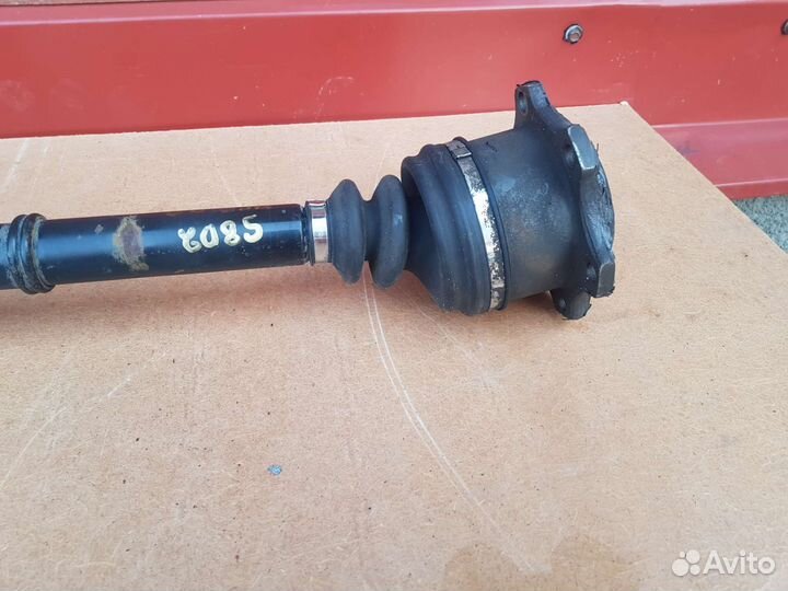Привод правый audi a8d2 s8d2