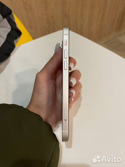 iPhone 12, 64 ГБ
