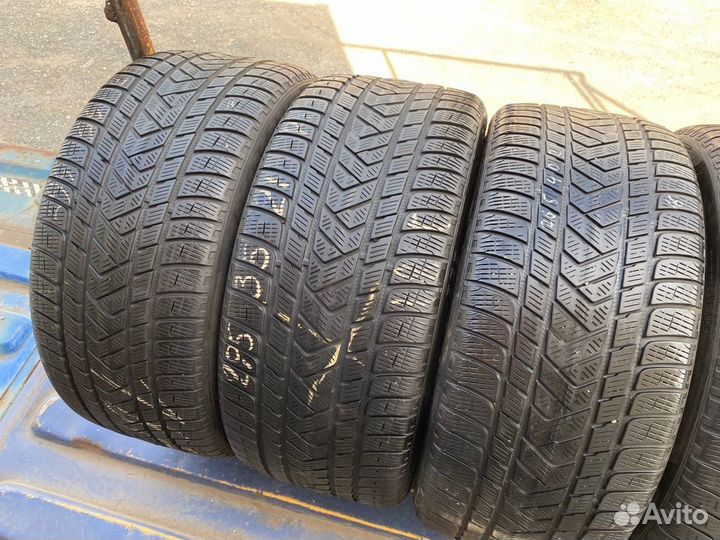 Pirelli Scorpion Winter 265/40 R21 и 295/35 R21