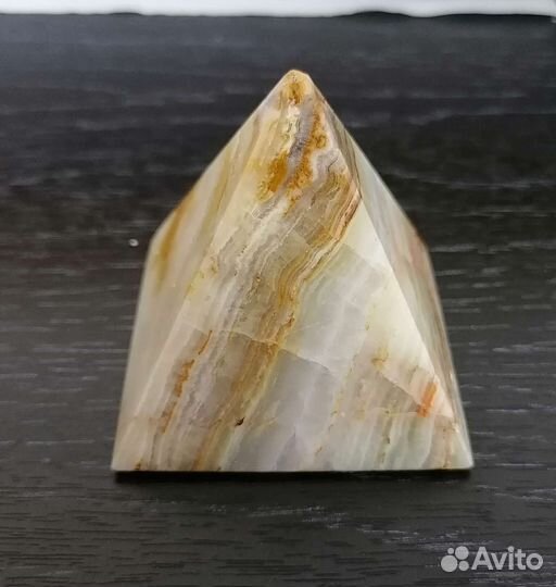 Оникс мраморный тетраэдр (пирамида)