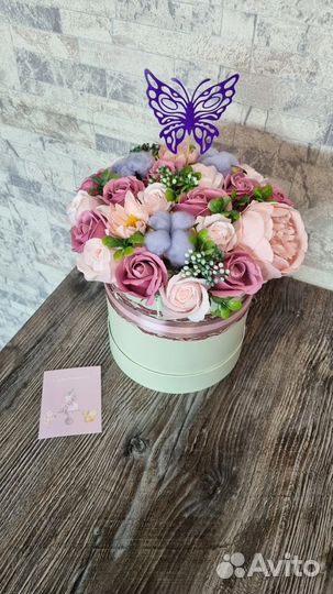 Букеты на 8 марта, дни рождения, праздники