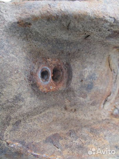 Кулак передний левый Ford Focus 2 2006г 1.8