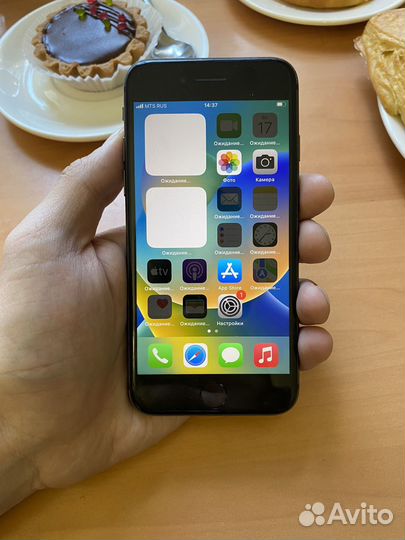 iPhone 8 64гб