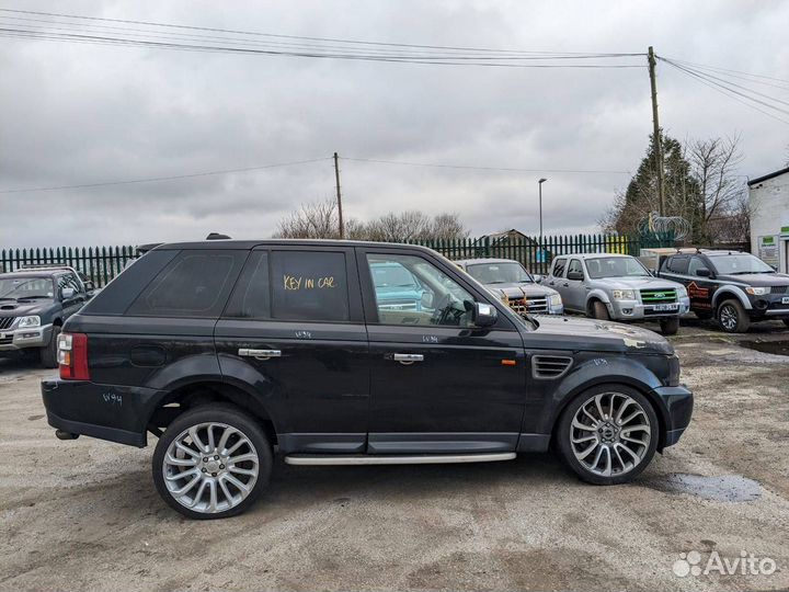 Фонарь задний правый Land Rover Range Rover Sport