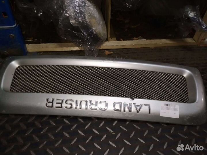 Продам накладку на рестайлинговую дугу toyota land