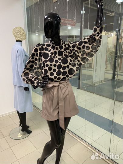 Блузка и шорты