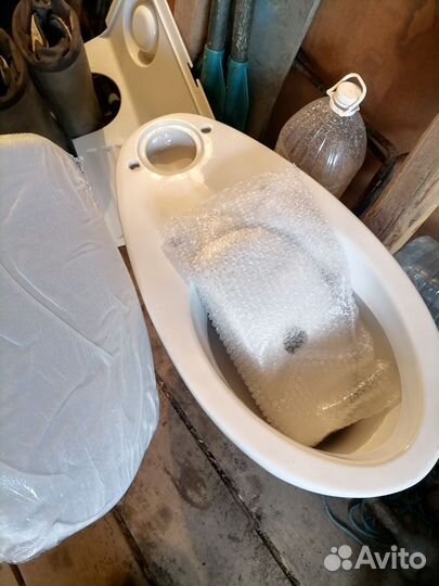Унитаз новый