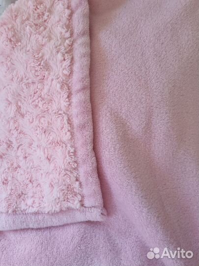 Продаётся детское одеяло б/у. Размер 78 на 97 см