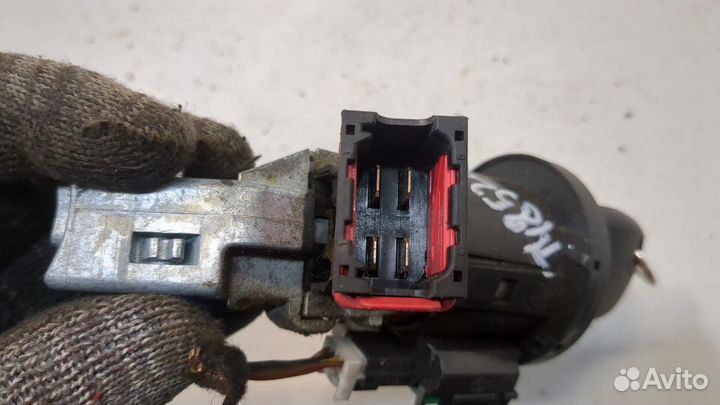 Замок зажигания Renault Master 2010