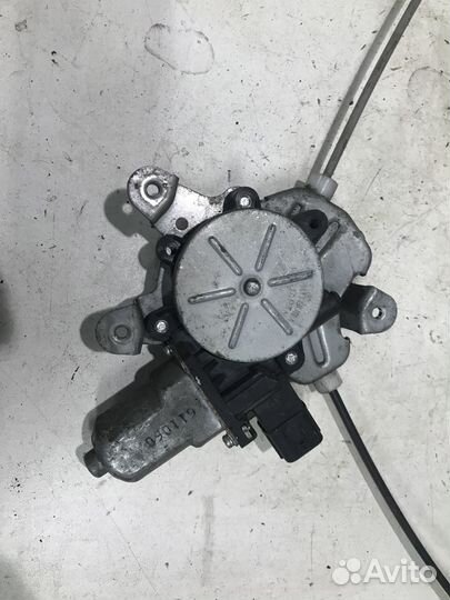 Стеклоподъемник задний правый Mitsubishi Lancer 9