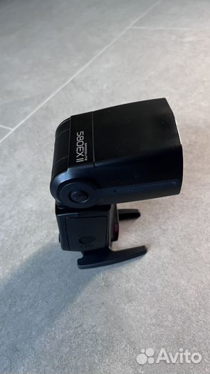 Вспышка Canon Speedlite 580EX II