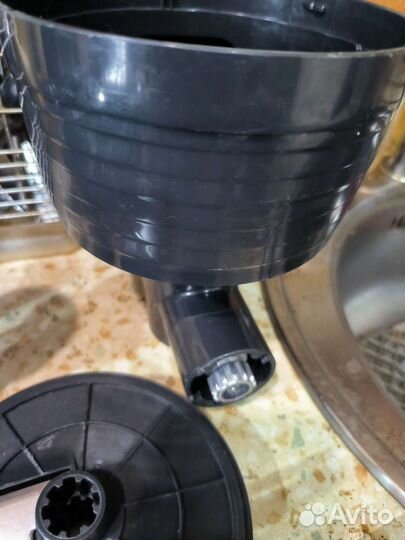 Электро мясорубка Bork